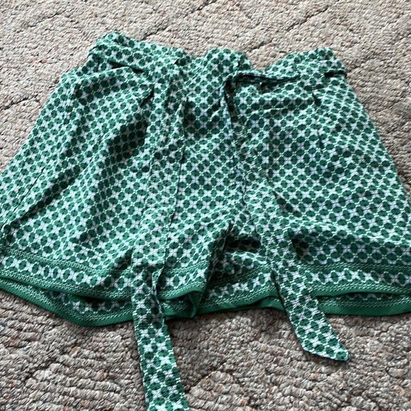 Shorts - Picture 5 of 5